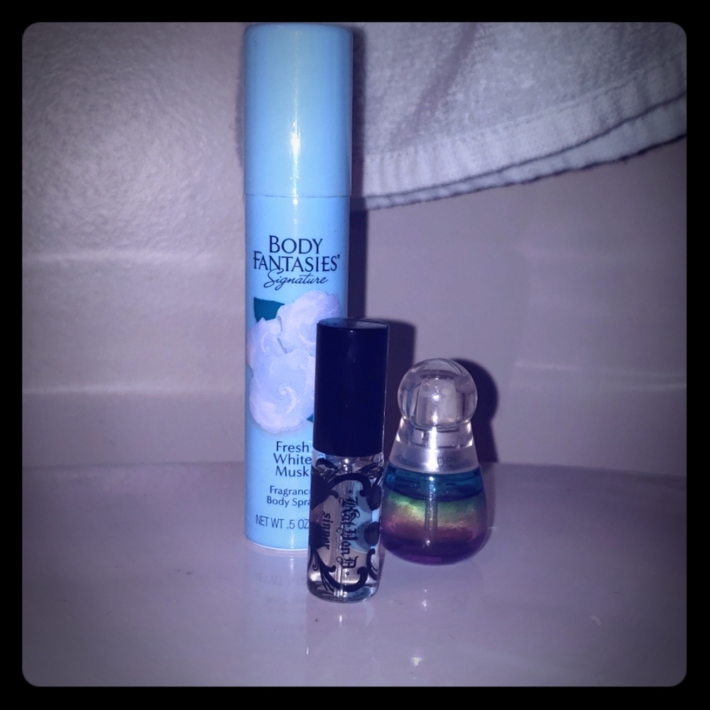 Kat Von Dee, Estee Lauder and fragrance spray